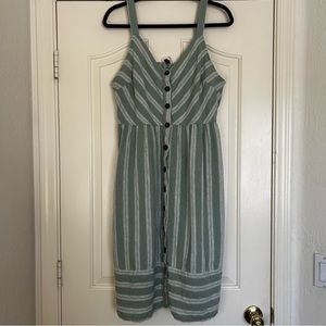Universal Thread Front Button Dress in sage XXL